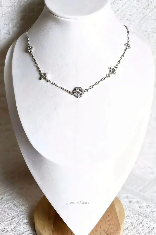 Clover Zircon Necklace — delicate clover charm necklace in 316L stainless steel